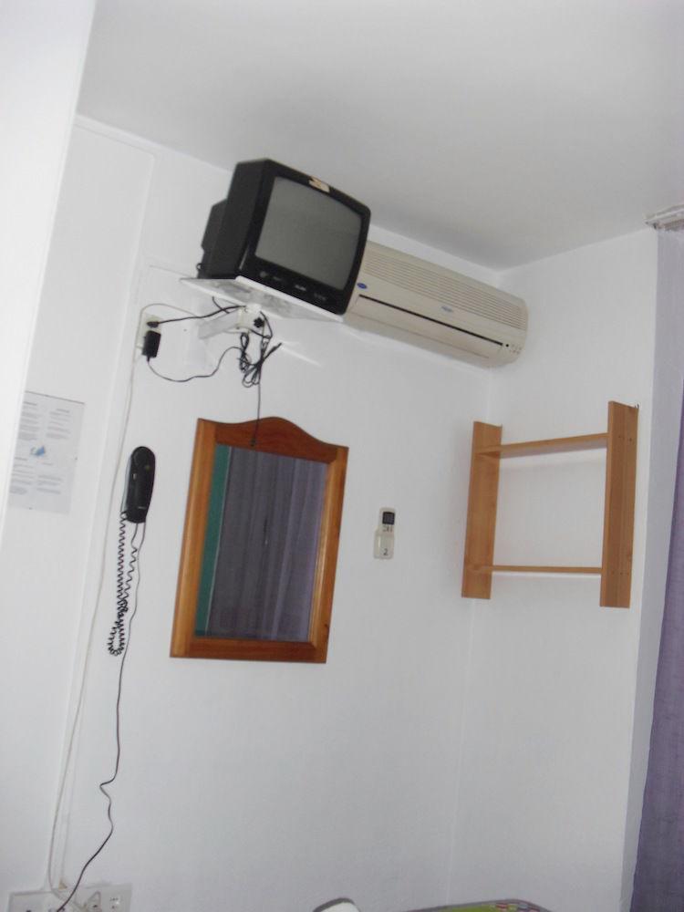 Virgen Del Rocio II Hotel ตอร์เรโมลิโนส ภายนอก รูปภาพ