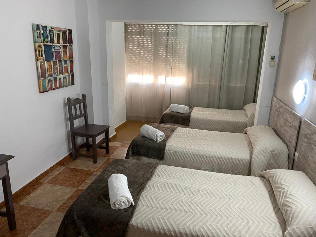 Virgen Del Rocio II Hotel ตอร์เรโมลิโนส ภายนอก รูปภาพ