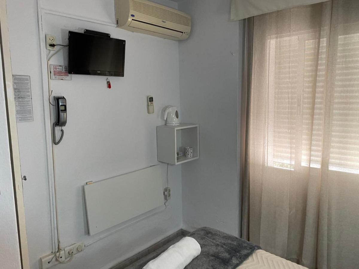 Virgen Del Rocio II Hotel ตอร์เรโมลิโนส ภายนอก รูปภาพ
